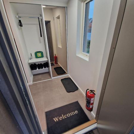 Northern Living 1 Room With Shared Bathroom Tromso Bagian luar foto